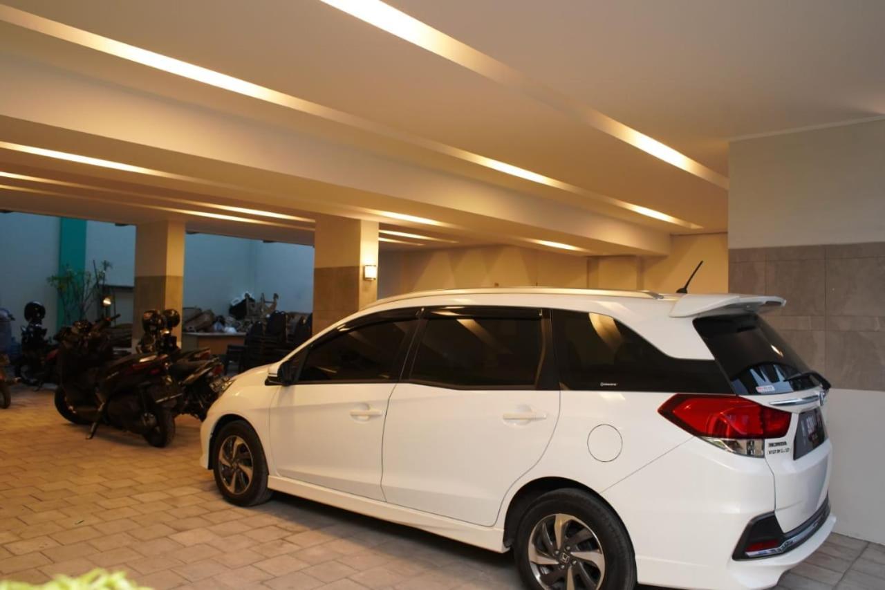 Aruuman Hotel Simpanglima Semarang Exterior photo